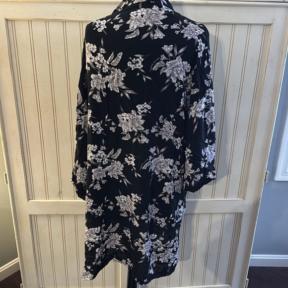 Spiritual Gangster OS Floral Print‎ Tie Kimono - Picture 5 of 11